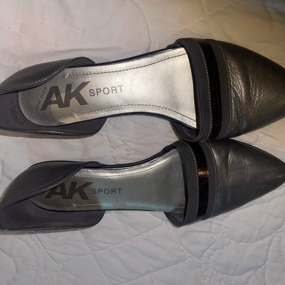 Womens Anne Klein Silver Flats - Picture 4 of 7